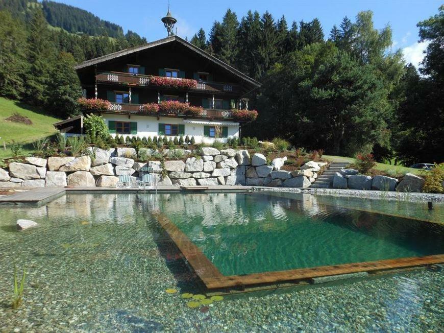 Haus Waldhof Apartment Brixen im Thale Exterior photo